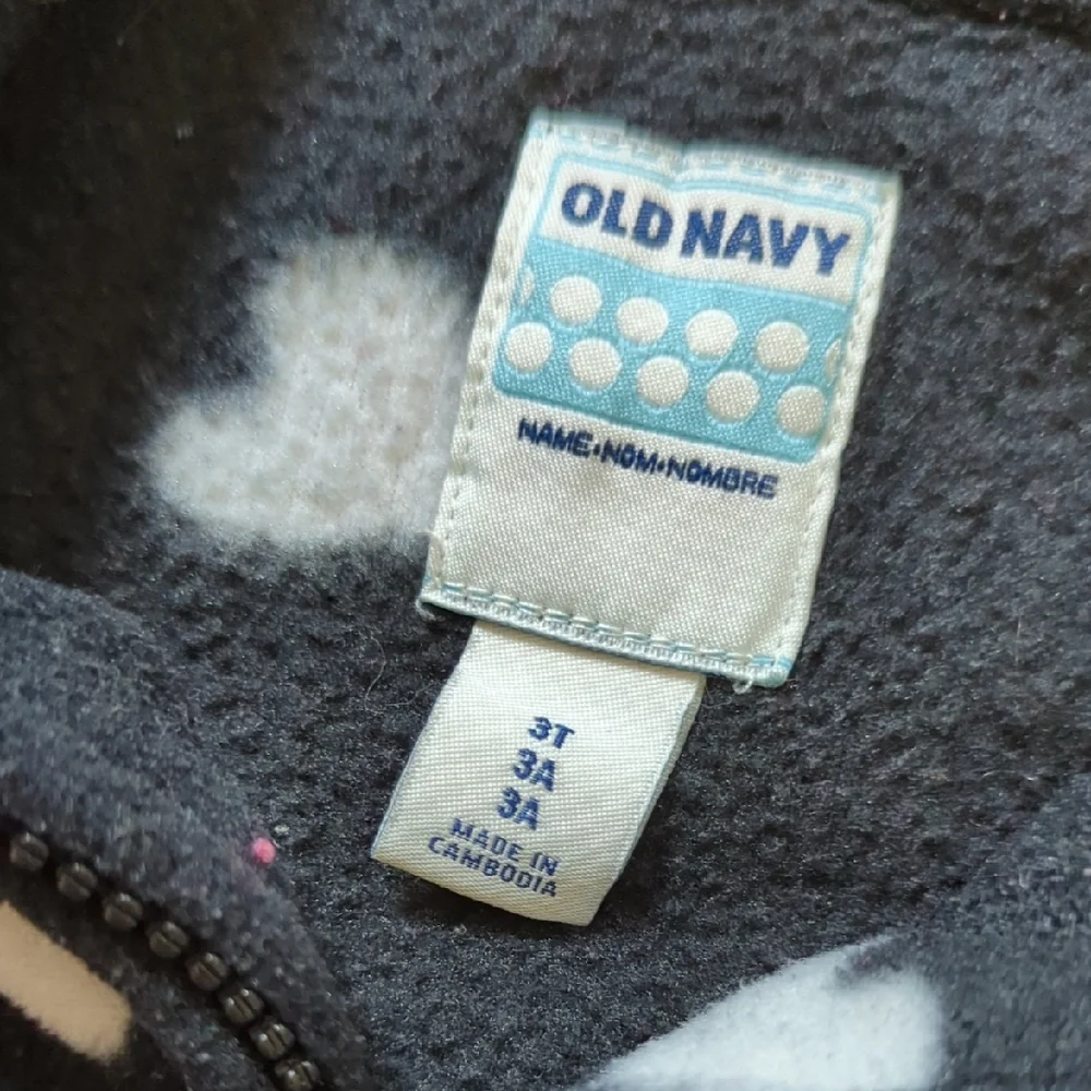 Old Navy Fleece Black and White Heart Pattern Jacket. - Picture 2 of 7